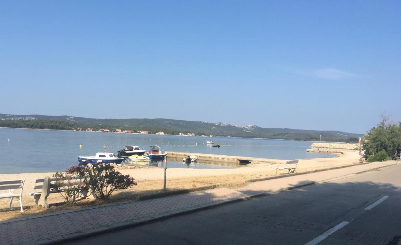 Apartman Nena Turanj Exteriér fotografie