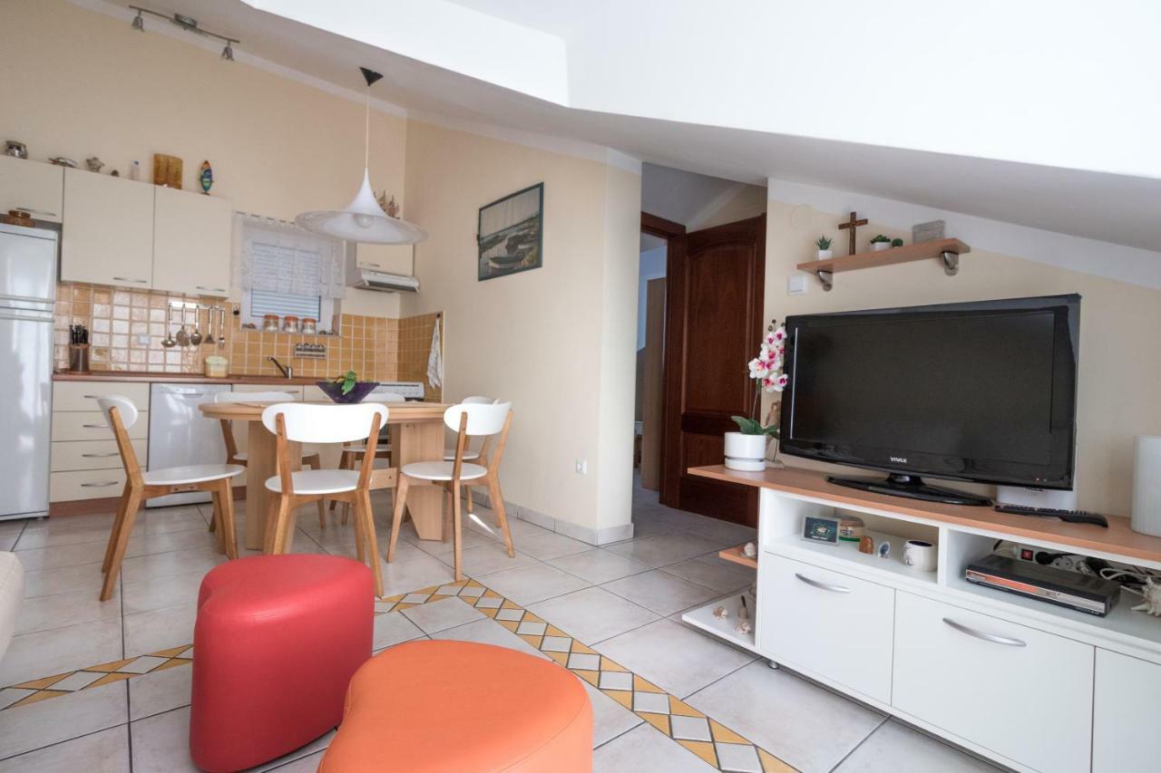 Apartman Nena Turanj Exteriér fotografie